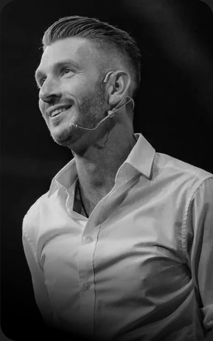Tim, biohacker, using both Hume Health devices